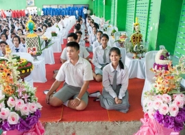 พิธีสองมือประนม วันทา บูชาครู ระดับมัธยม 06062562