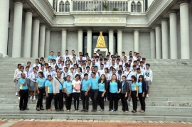 ทัศนศึกษาดูงานภาคกลางและปริมณฑลของนักเรียนชั้นมัธยมศึกษาปีที่ 5 ปีการศึกษา 2558 ระหว่างวันที่ 13 -17 ตุลาคม พ.ศ. 2558